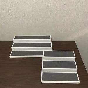 4 items for $10❄️ Set of 2 3-tier Spice organizer Non skid